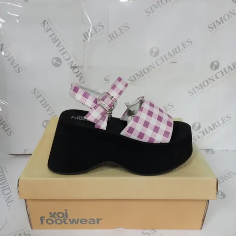 BOXED KOI FOOTWEAR FLYING WHISPERS PURPLE PLAID BUTTERFLY SANDALS SIZE 3