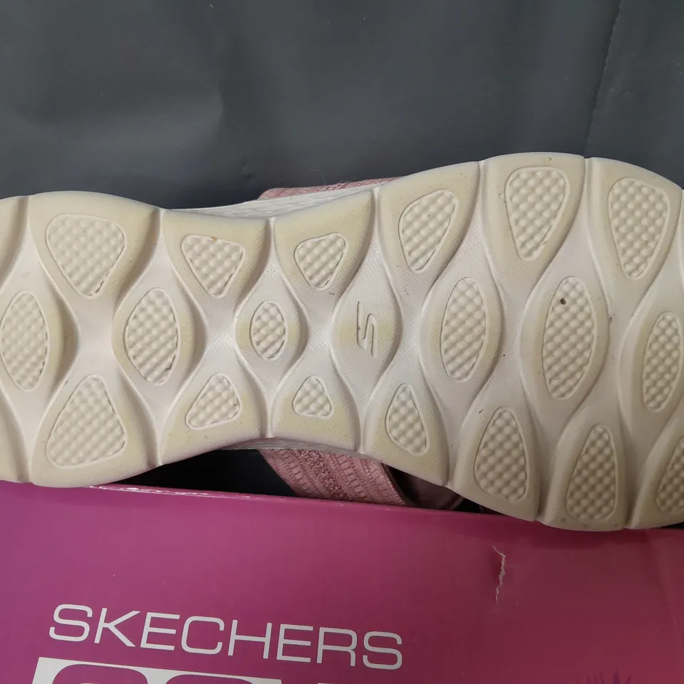 BOXED SKECHERS GO WALK FLEX SANDALS IN PINK - SIZE 5