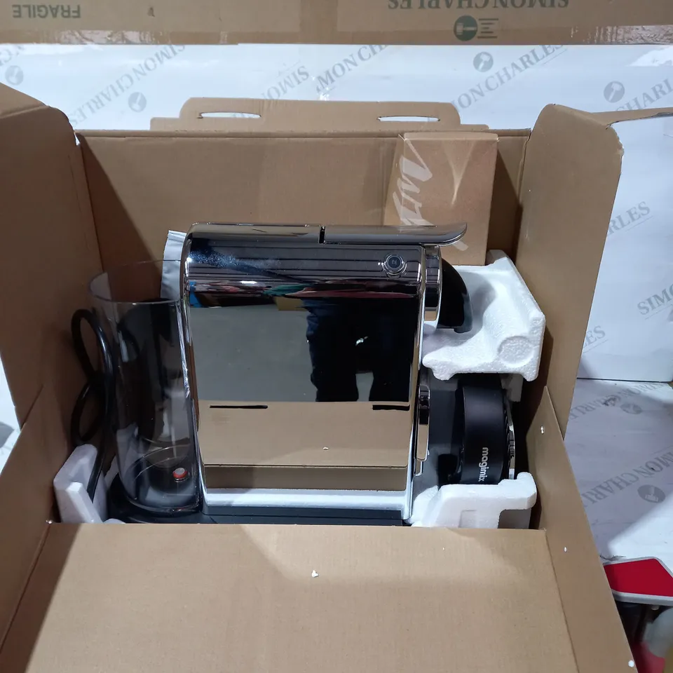 NESPRESSO CITIZ CHROME COFEE MACHINE