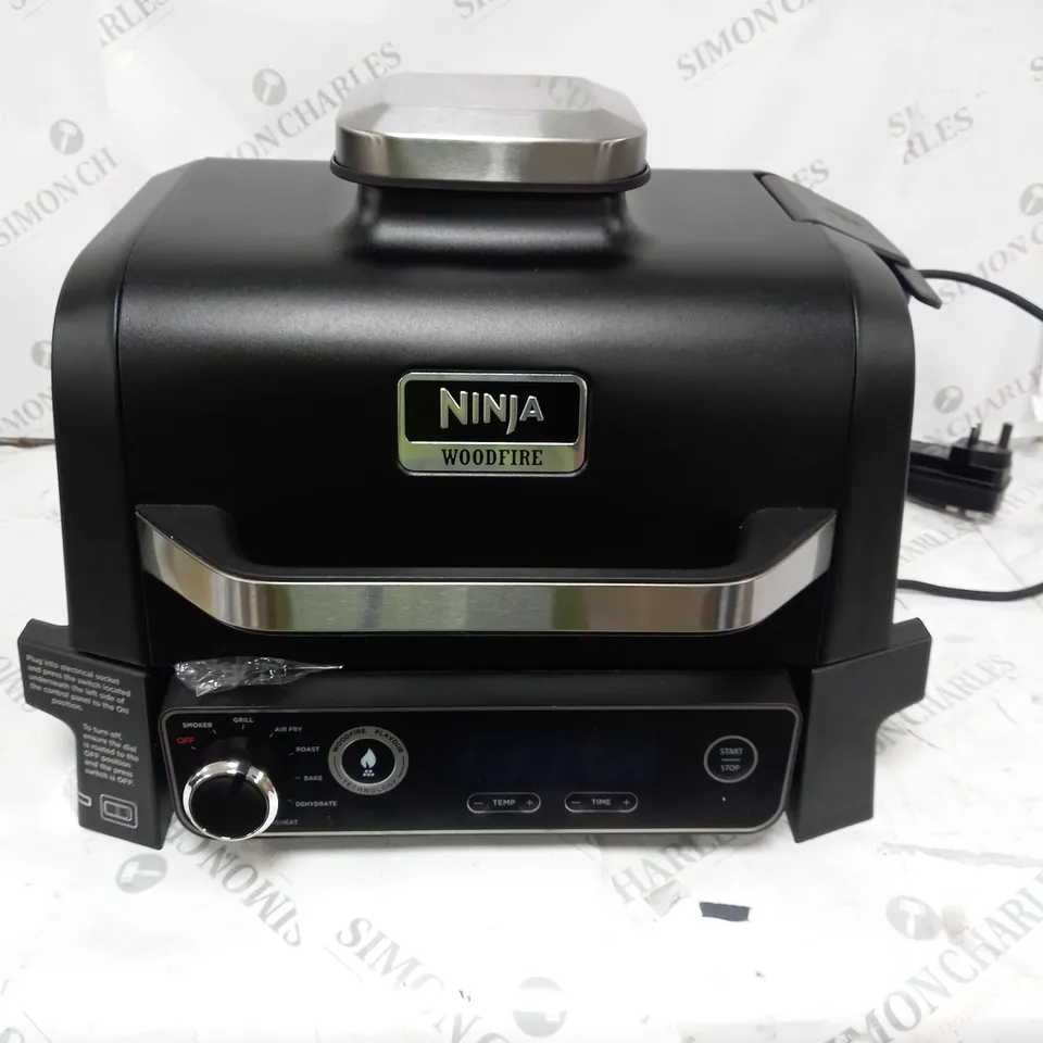 NINJA WOODFIRE ELECTRIC BBQ GRILL & SMOKER OG701UKQ