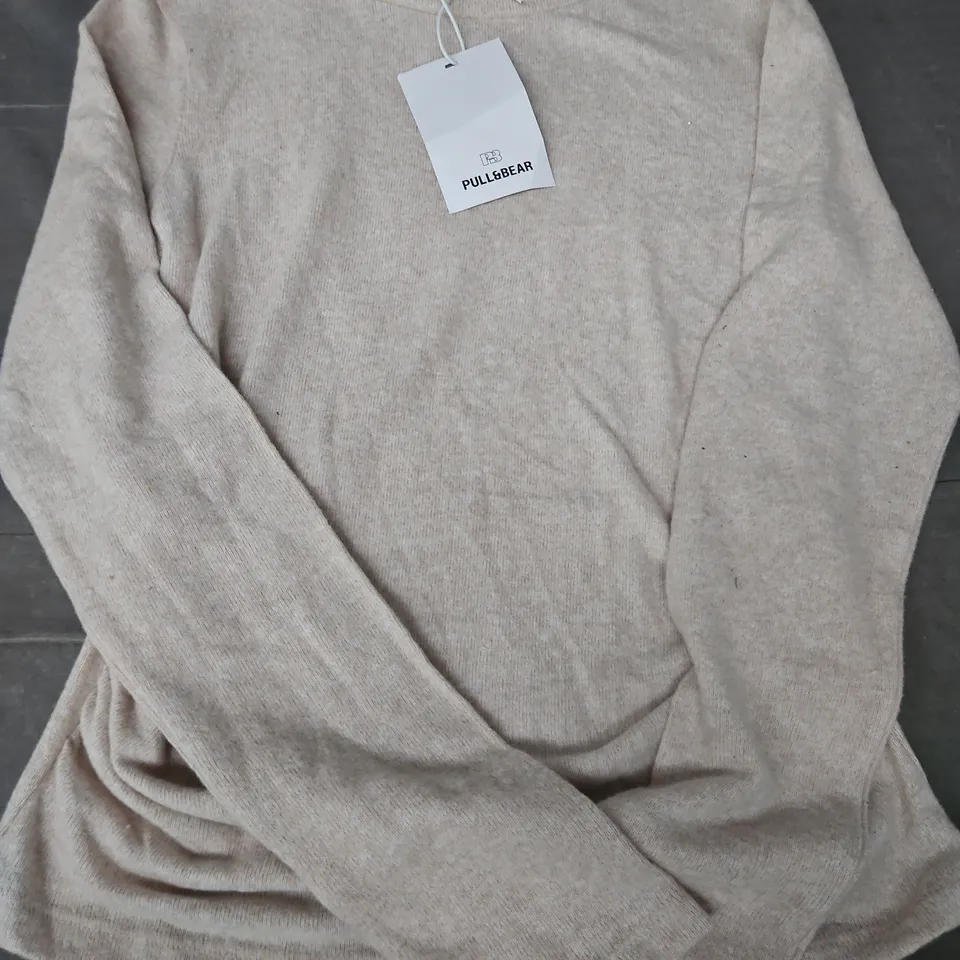 PULL & BEAR LONG SLEEVE TOP IN BEIGE SIZE LARGE