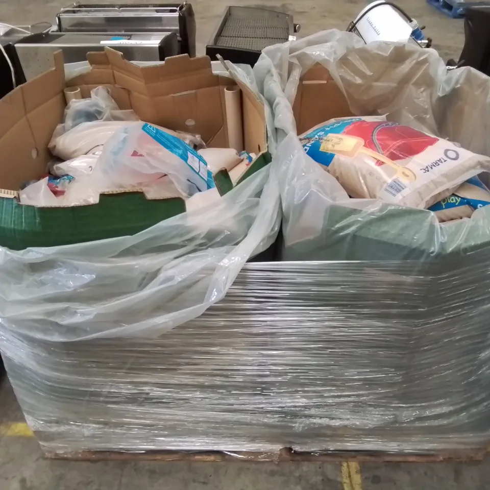 PALLET OF TARMAC PLAY PIT SAND