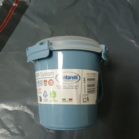 BOX OF APPROXIMATELY 15 ASSORTED HOUSEHOLD ITEMS INCLUDING FRESH SYSTEM STORAGE CONTAINER , OIL BURNER AND CHRISTMAS PLACE MAT 