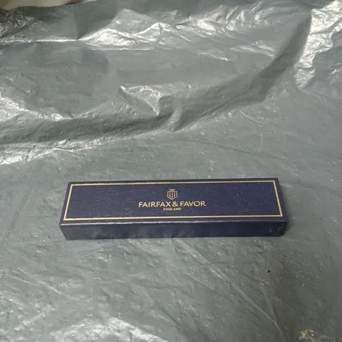 FAIRFAX AND FAVOR ENGLAND FLOWER TASSELS CORAL/MANGO SUEDE BOXED