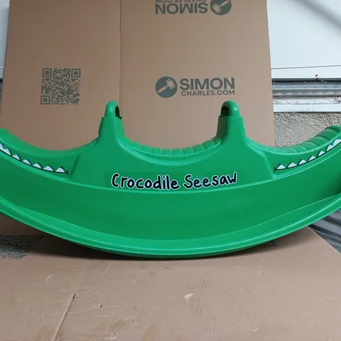 CROCODILE SEESAW