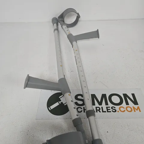 PAIR OF ADJUSTABLE FOREARM CRUTCHES WITH CUFFS