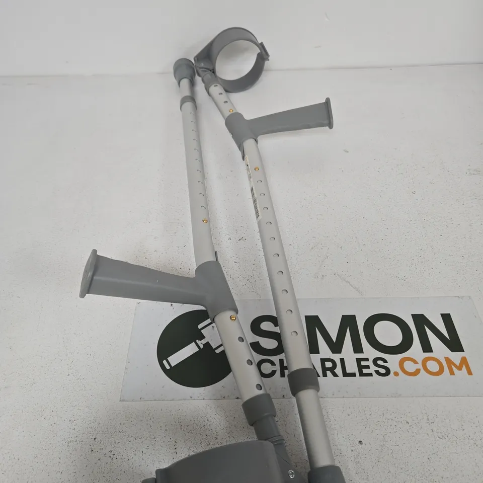 PAIR OF ADJUSTABLE FOREARM CRUTCHES WITH CUFFS