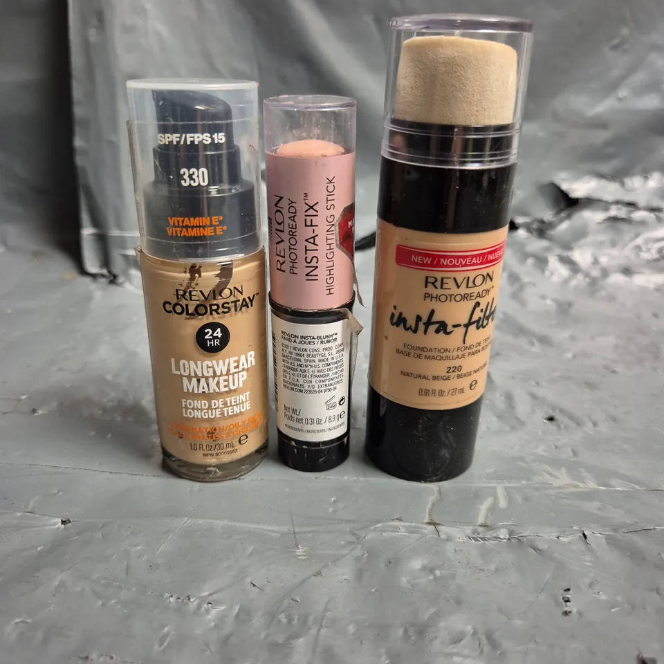 APPROXIMATELY 30 REVLON MAKE UP PRODUCTS -ASSORTED SHADES AND SIZES