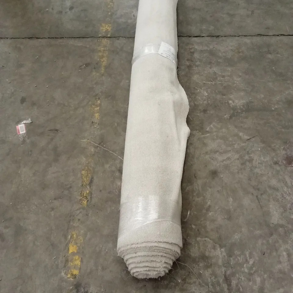 ROLL OF QUALITY COMFORT TWIST ALABASTER CARPET // APPROX SIZE; 2.5 x 5m