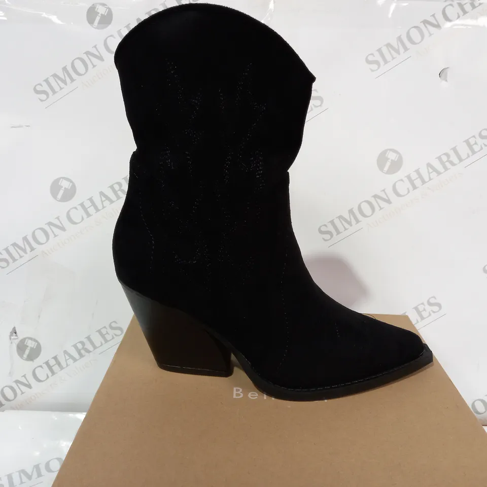 BOXED BELLUCCI VELVET COWBOY BOOTS - BLACK SIZE 4