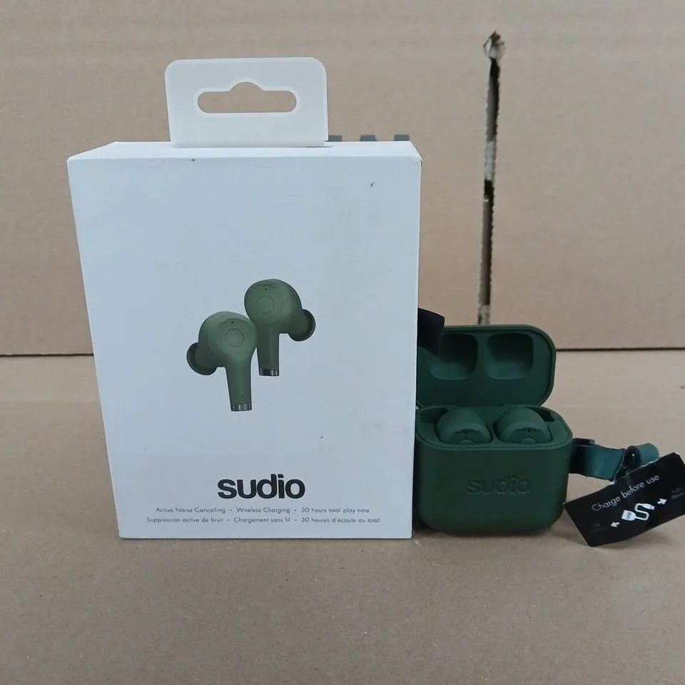 Sudio Wireless Earbuds with Charging Case – Green