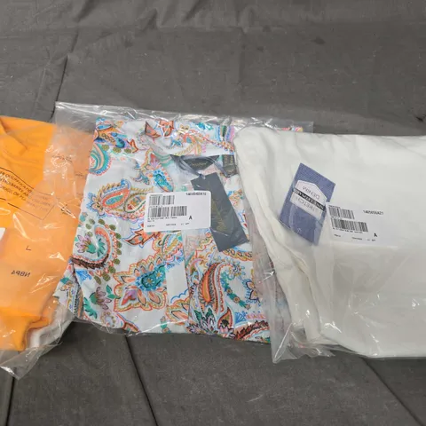APPROXIMATELY 10 ASSORTED WOMENS CLOTHING PRODUCTS IN VARIOUS BRANDS TO INCLUDE DRESSES, TOPS ETC