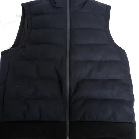 VINCE SLEEVELESS GILET IN NAVY - MEDIUM
