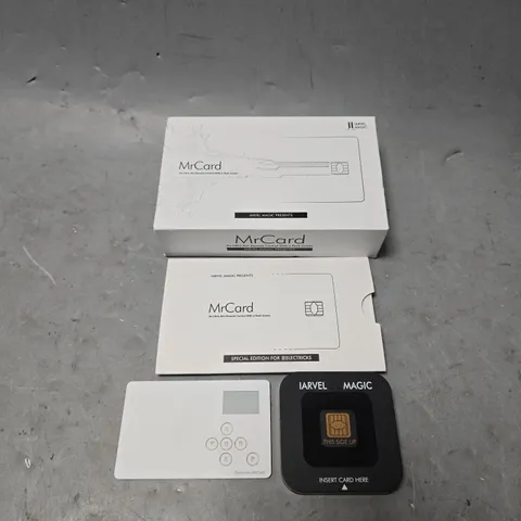 BOXED MR CARD ULTRA THIN REMOTE CONTROL WITH PEEK SCREEN 
