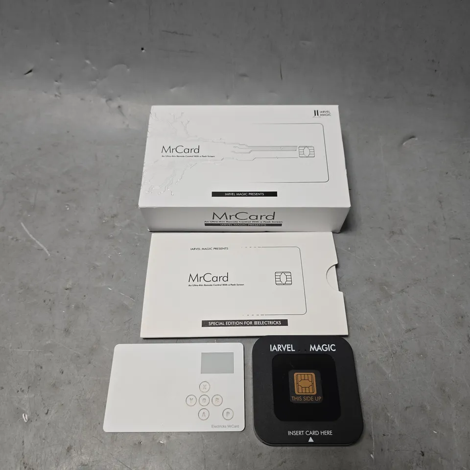BOXED MR CARD ULTRA THIN REMOTE CONTROL WITH PEEK SCREEN 