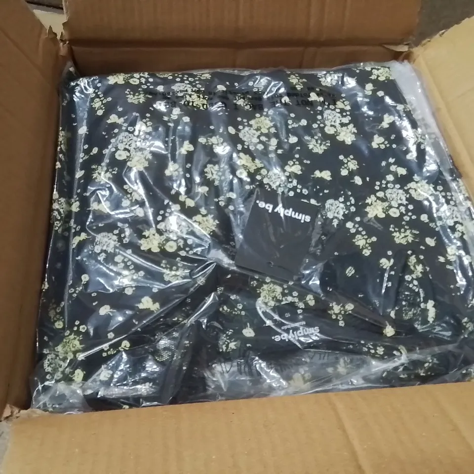 BOXED BRAND NEW APPROXIMATELY 16 SIMPLY BE LACE SATIN BLOUSE BLACK DITSY SIZE 10