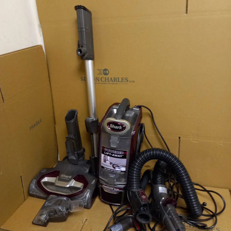 SHARK POWERED LIFT-AWAY VACUUM CLEANER