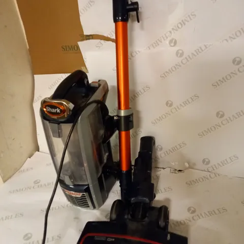 SHARK CORDLESS STICK DUO VACUUM CLEANER 