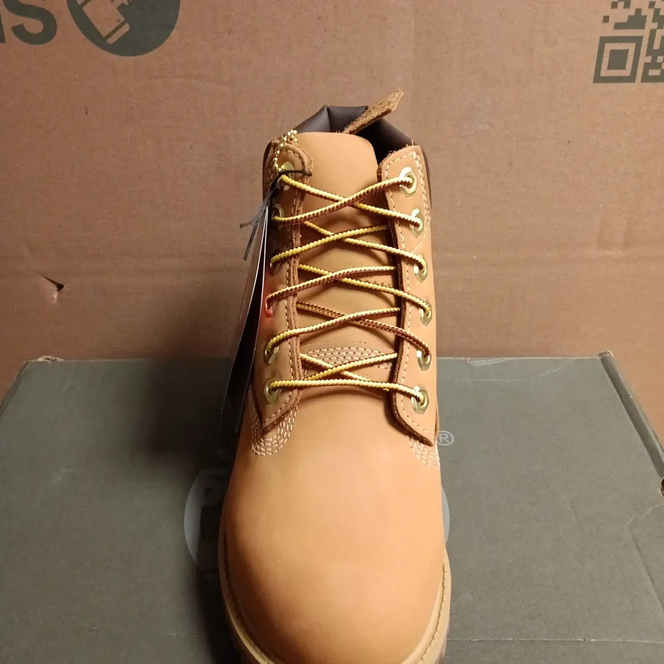 BOXED PAIR OF TIMBERLAND PREMIUM 6IN WATERPROOF BOOT – WHEAT NUBUCK, UK3 (JUNIOR'S)