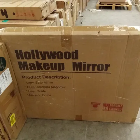 BOXED HOLLYWOOD MIRROR (1 BOX)