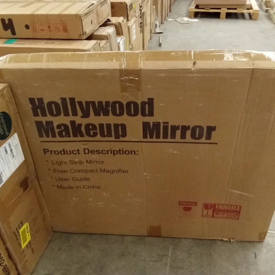 BOXED HOLLYWOOD MIRROR (1 BOX)
