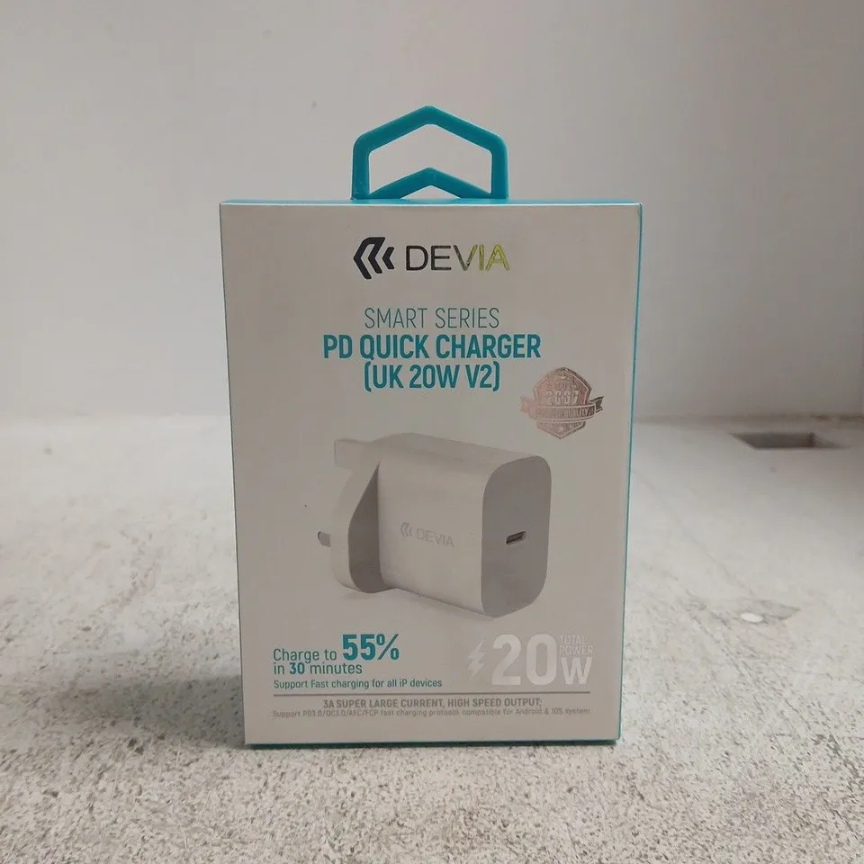 DEVIA SMART SERIES PD QUICK CHARGER UK 20W V2