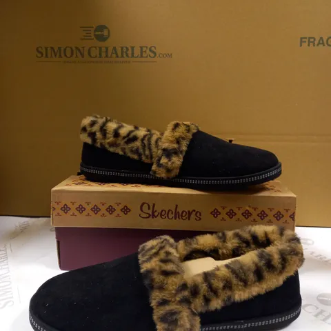 SKETCHERS FUR LEOPARD SLIPPERS SIZE 6