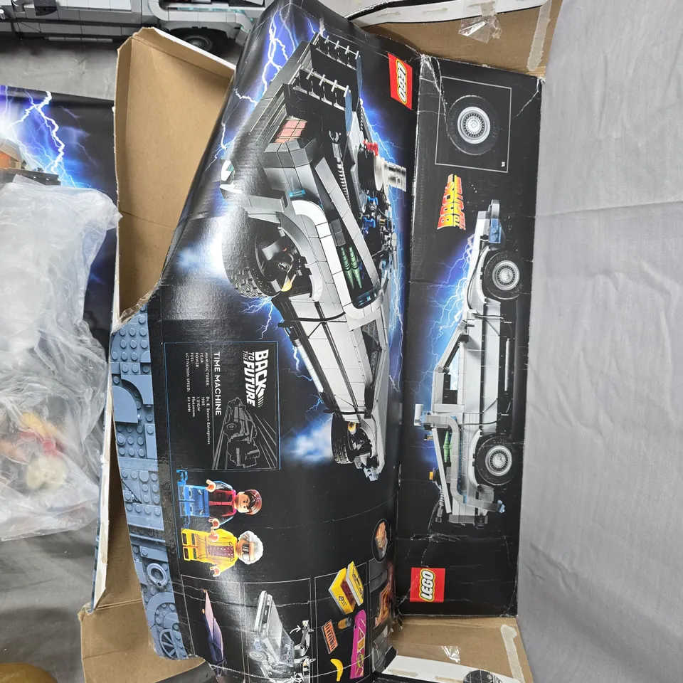 LEGO BACK TO THE FUTURE TIME MACHINE BRICK-BUILT DISPLAY MODEL (DELOREAN)