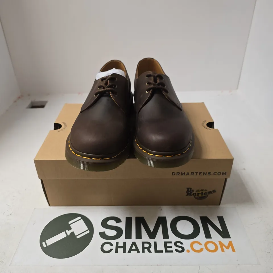 BOXED PAIR OF DR MARTENS CORE SHOES IN DARK BROWN - UK 9
