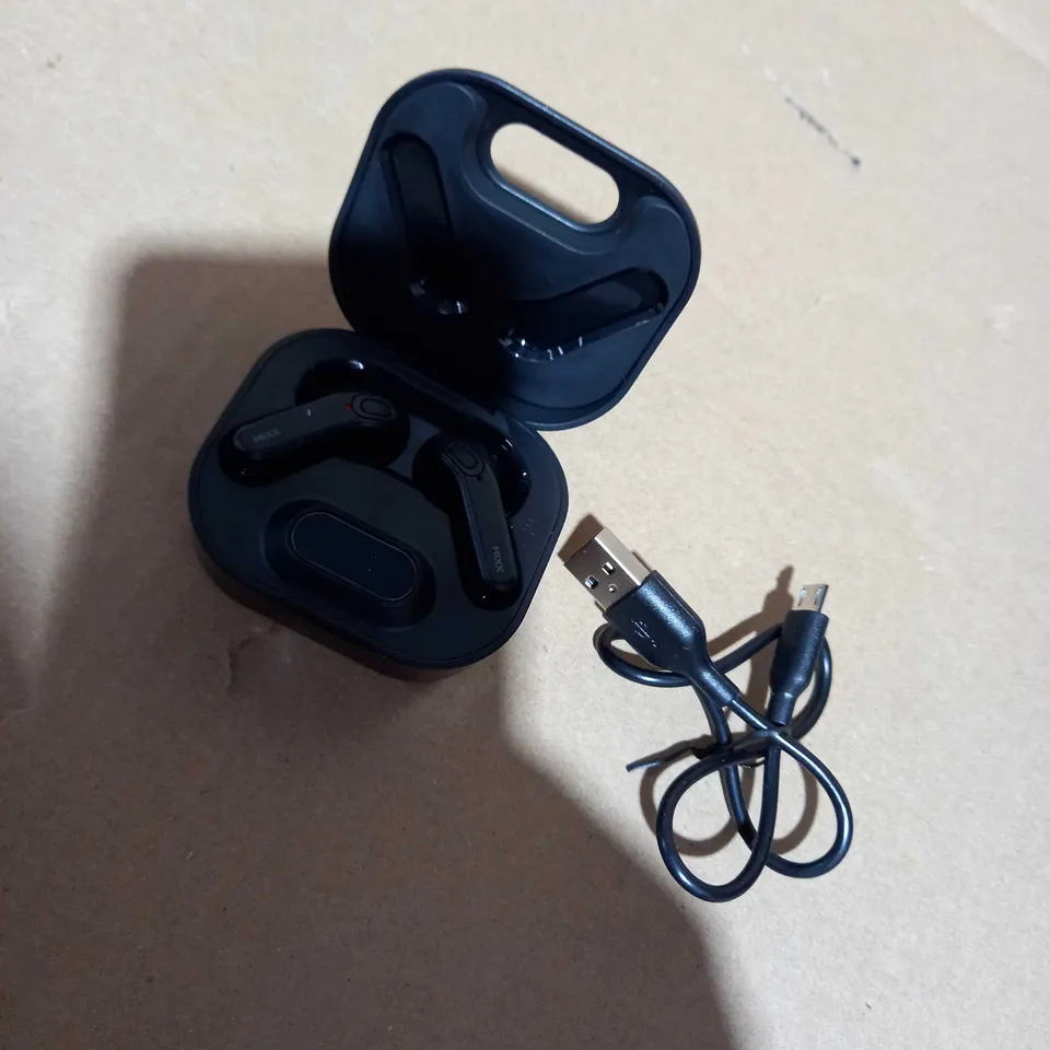 MIXX STREAMBUDS HYBRID CHARGE TRUE WIRELESS EARBUDS