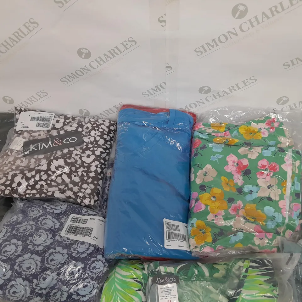 BOX OF ASSSORTED CLOTHING ALL DIFFERENT SIZES AND COLOURS, TOPS DRESSES AND, T SHIRTS 