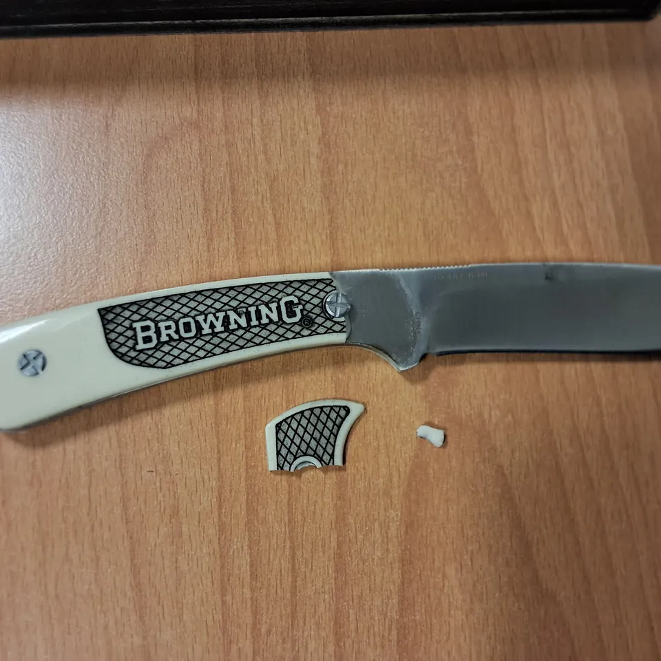 BOXED JOHN M BROWNING MODEL 0200 KNIFE