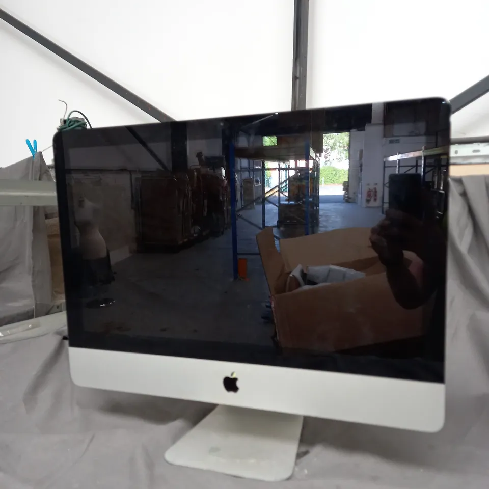 APPLE IMAC (A1311 LATE 2009) CORE 2 DUO E7600 3.06GHZ	21 INCH - COLLECTION ONLY