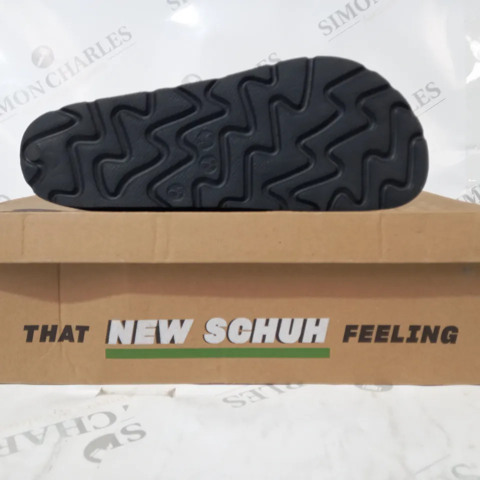 BOXED PAIR OF SCHUH TIARA FLATFORM OPEN TOE SANDALS IN BLACK UK SIZE 6