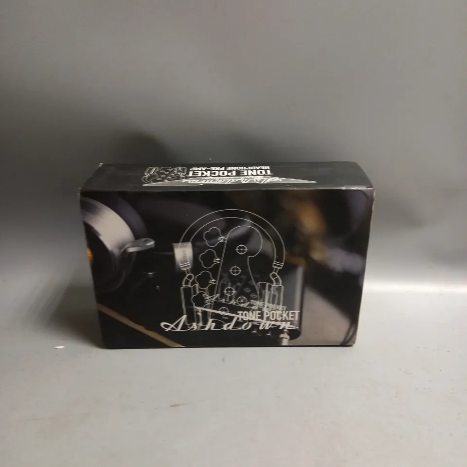 BOXED ASHDOWN ENGINEERING TONE POCKET HEADPHONE PRE-AMP