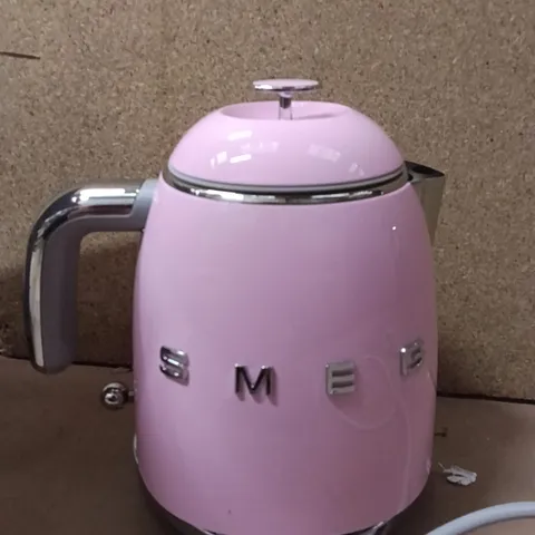 BOXED SMEG PINK KETTLE KLF05PKUK