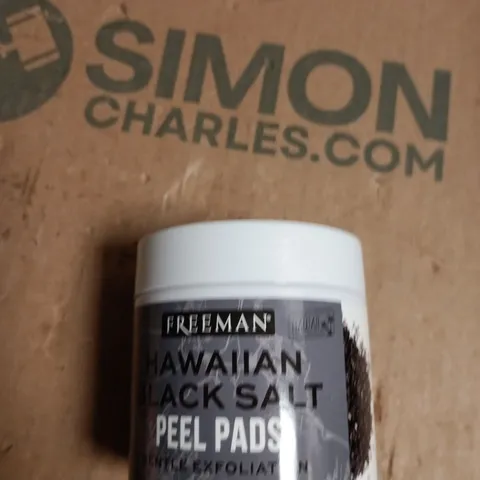 APPROXIMATELY 20 ASSORTED COSMETIC ITEMS INCLUDING HAWAIIAN BLACK SALT PEEL PADS , ORIGINAL SOURCE SHOWER GEL SOAP & GLORY BODY WASH 