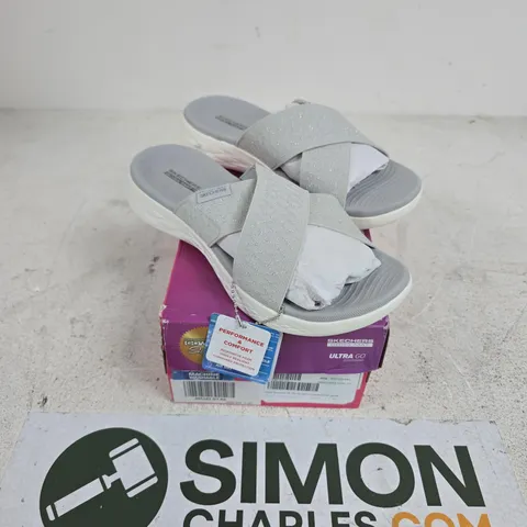 BOXED SKETCHERS GO WALK SANDALS SIZE 6