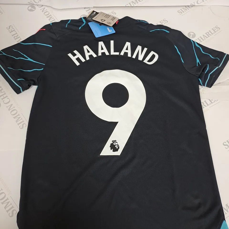 MANCHESTER CITY FC 3RD SHIRT WITH HAALAND ON THE BACK SIZE 13-14 YEARS