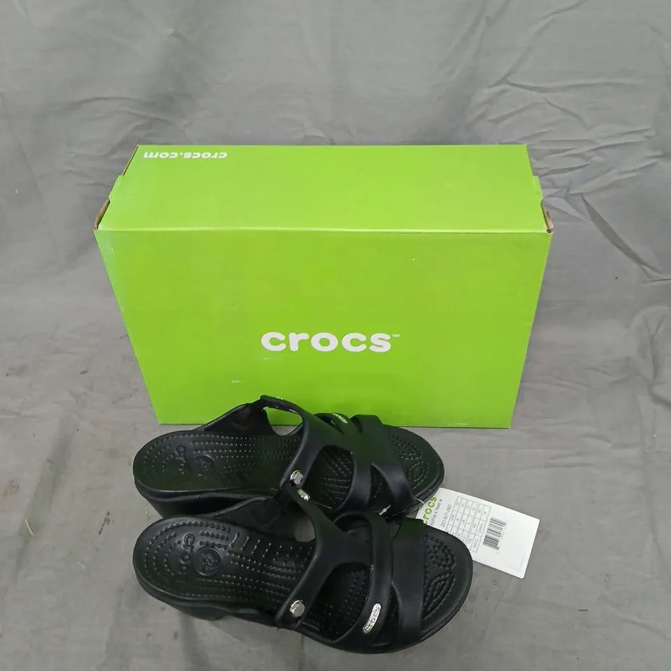 CROCS CYPRUS V HEEL W SANDALS - BLACK, UK 4 (BOXED)