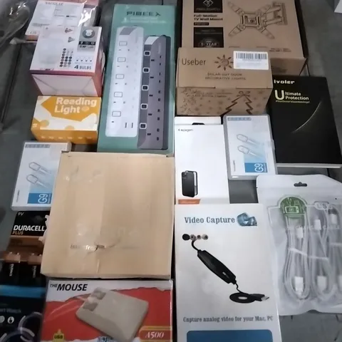 BOX TO CONTAIN LARGE AMOUNT OF MIXED ELECTRICAL ITEMS & ACCESSORIES ETC