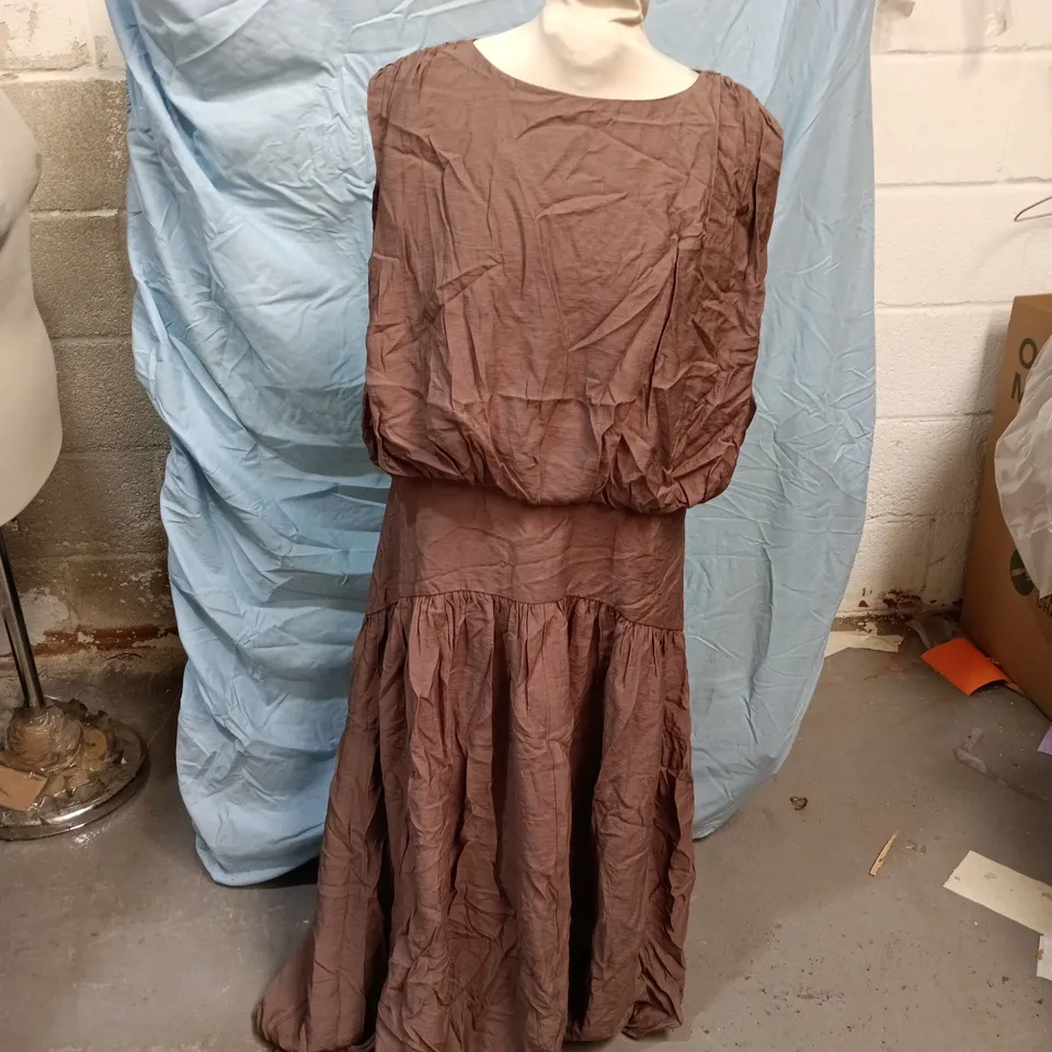 THE VERY COLLECTION WOMEN'S BROWN CRINKLE DRESS – UK SIZE 18