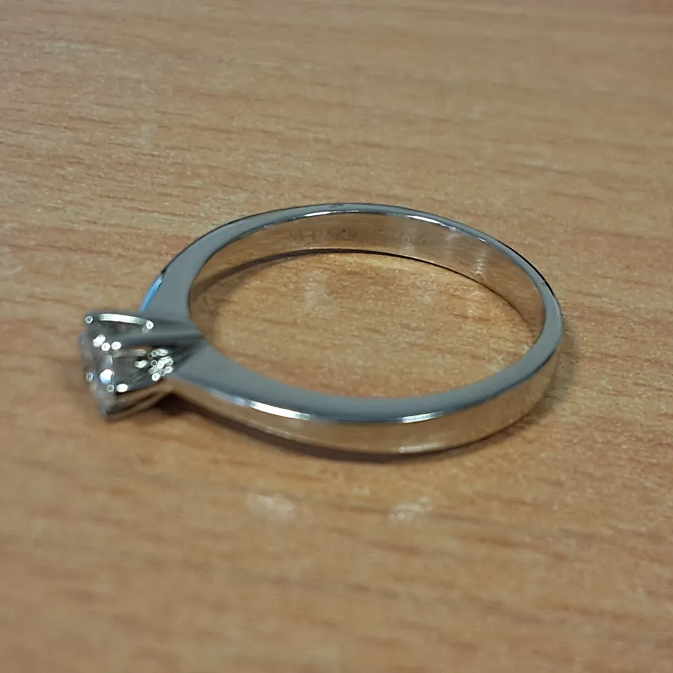 14CT WHITE GOLD SOLITAIRE RING SET WITH NATURAL DIAMOND