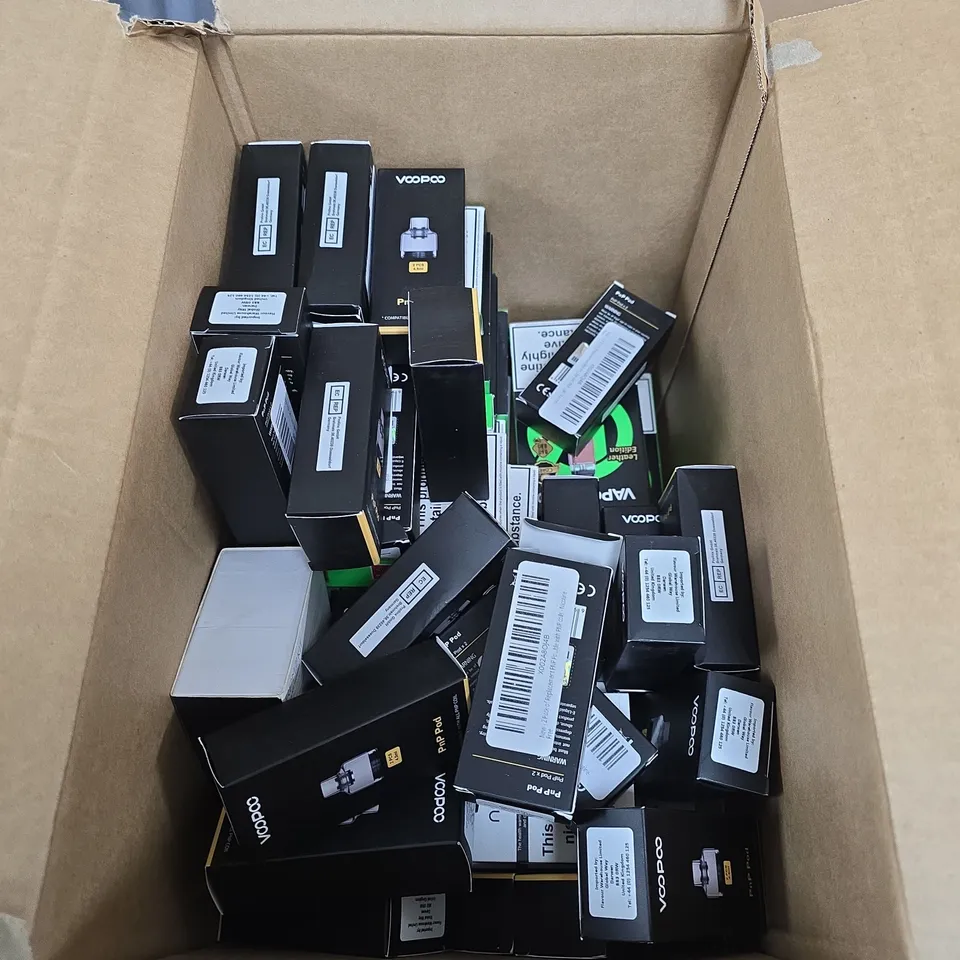 BOX OF APPROXIMATELY 30 ASSORTED E-CIGARETTES AND ACCOMPANIMENTS TO INCLUDE: VARIOUS VAPORESSO ITEMS