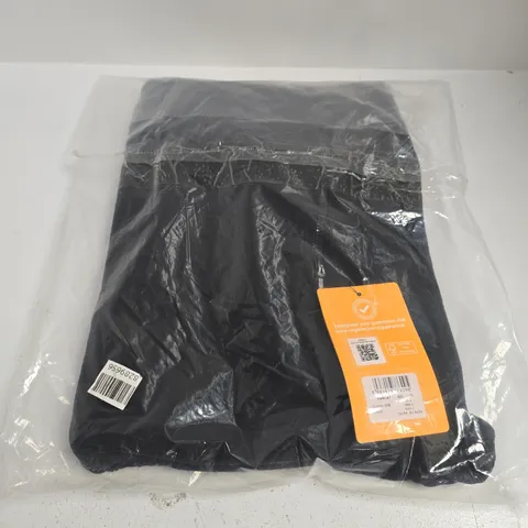 BAGGED REGATTA FRANKIE B/W IN BLACK - UK LARGE