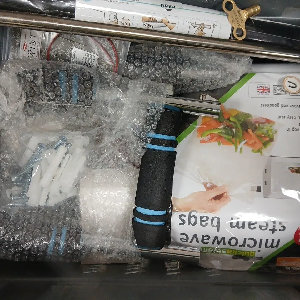 APPROXIMATELY 10 ASSORTED HOUSEHOLD ITEMS TO INCLUDE MAX FLUSH CUBES, ETC