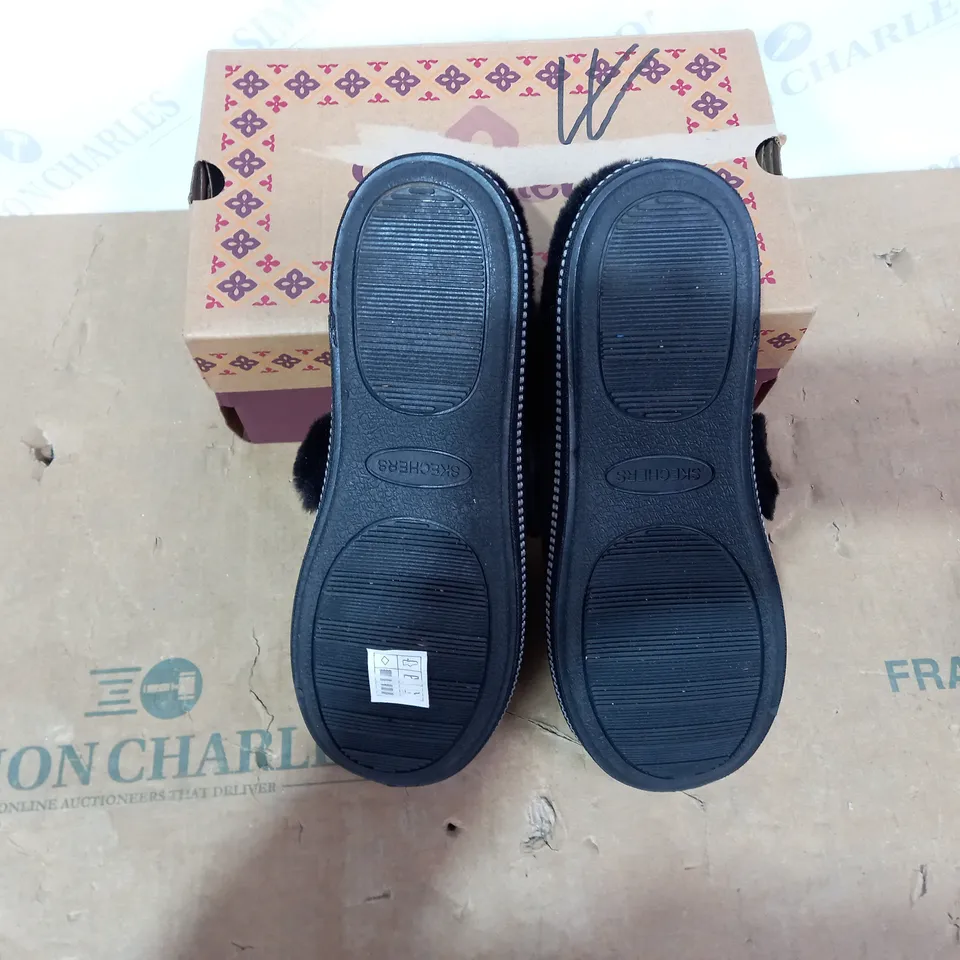 BOXED PAIR OF SKECHERS - SIZE 5