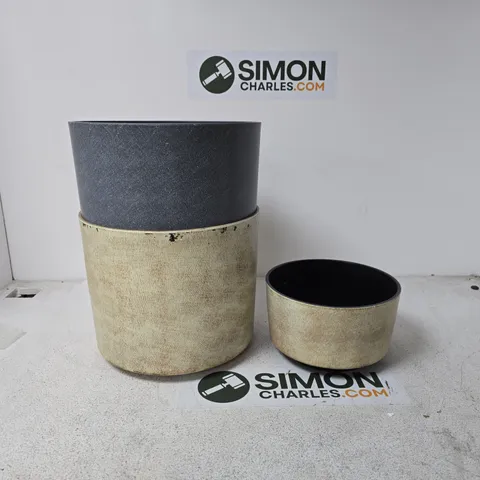 SET OF 4 PLANT POTS