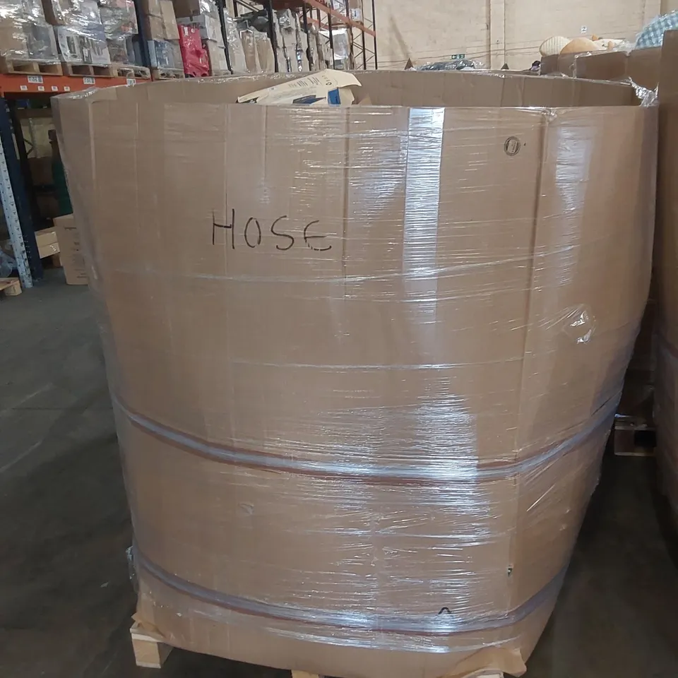 PALLET TO CONTAIN A LARGE ASSORTMENT OF GARDEN HOSE PRODUCTS