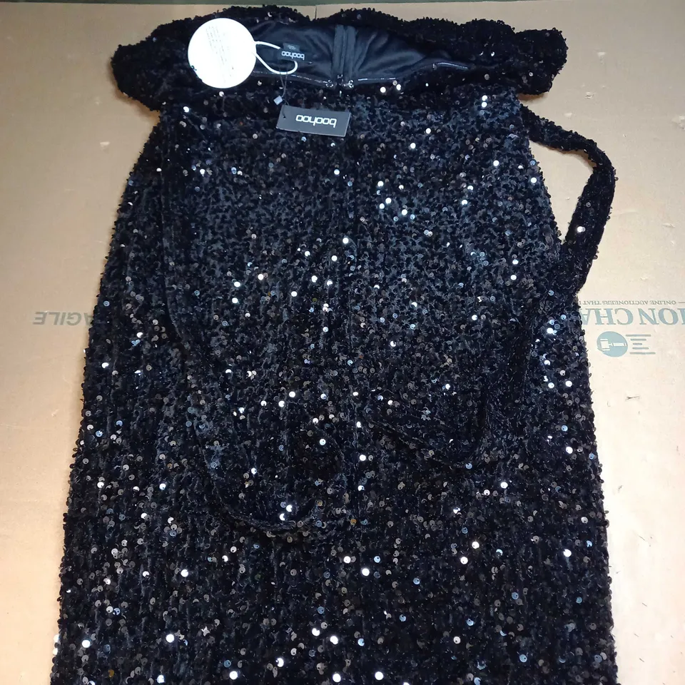 BOOHOO PLUS SEQUIN OFF SHOULDER WRAP MIDI DRESS IN BLACK - UK 18
